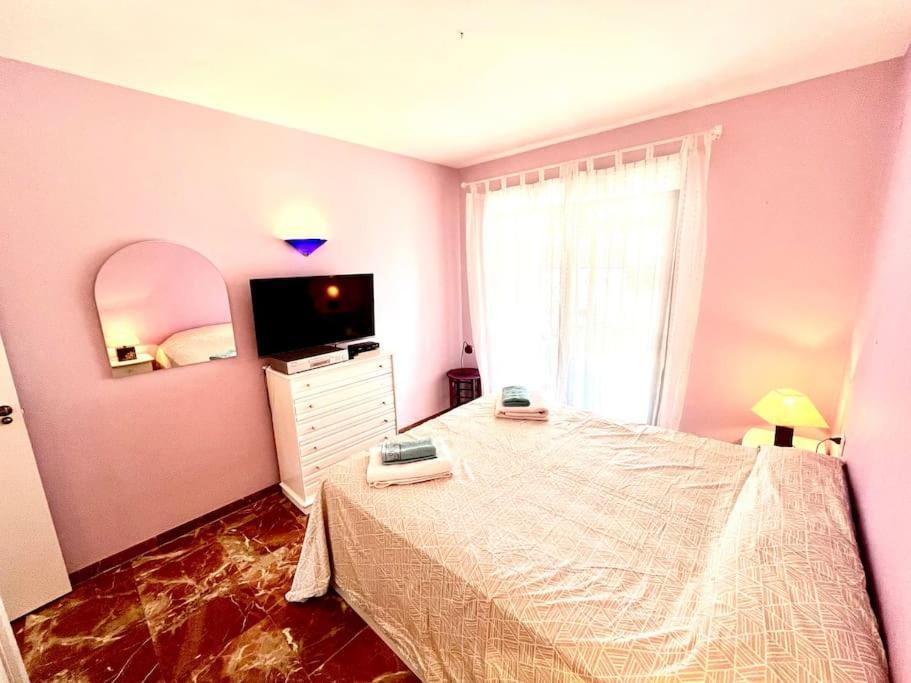 8 Personas Piscina Wifi Apartment
